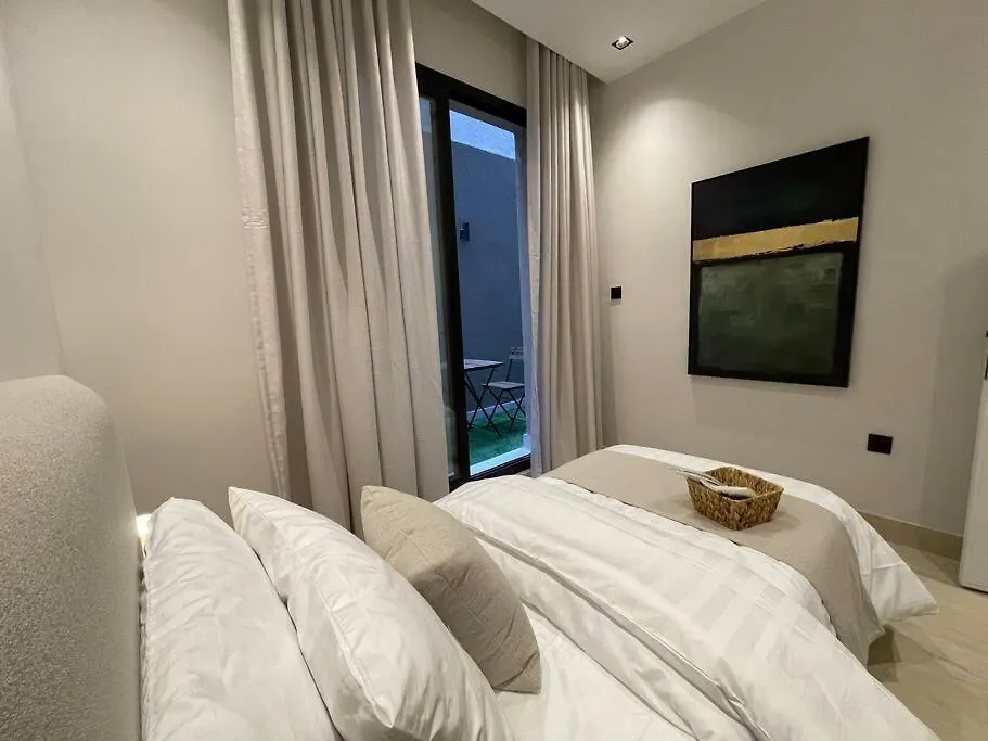 شقة مسكن قطون - الملقا D401 - مع فناء خارجي الرياض 0*,